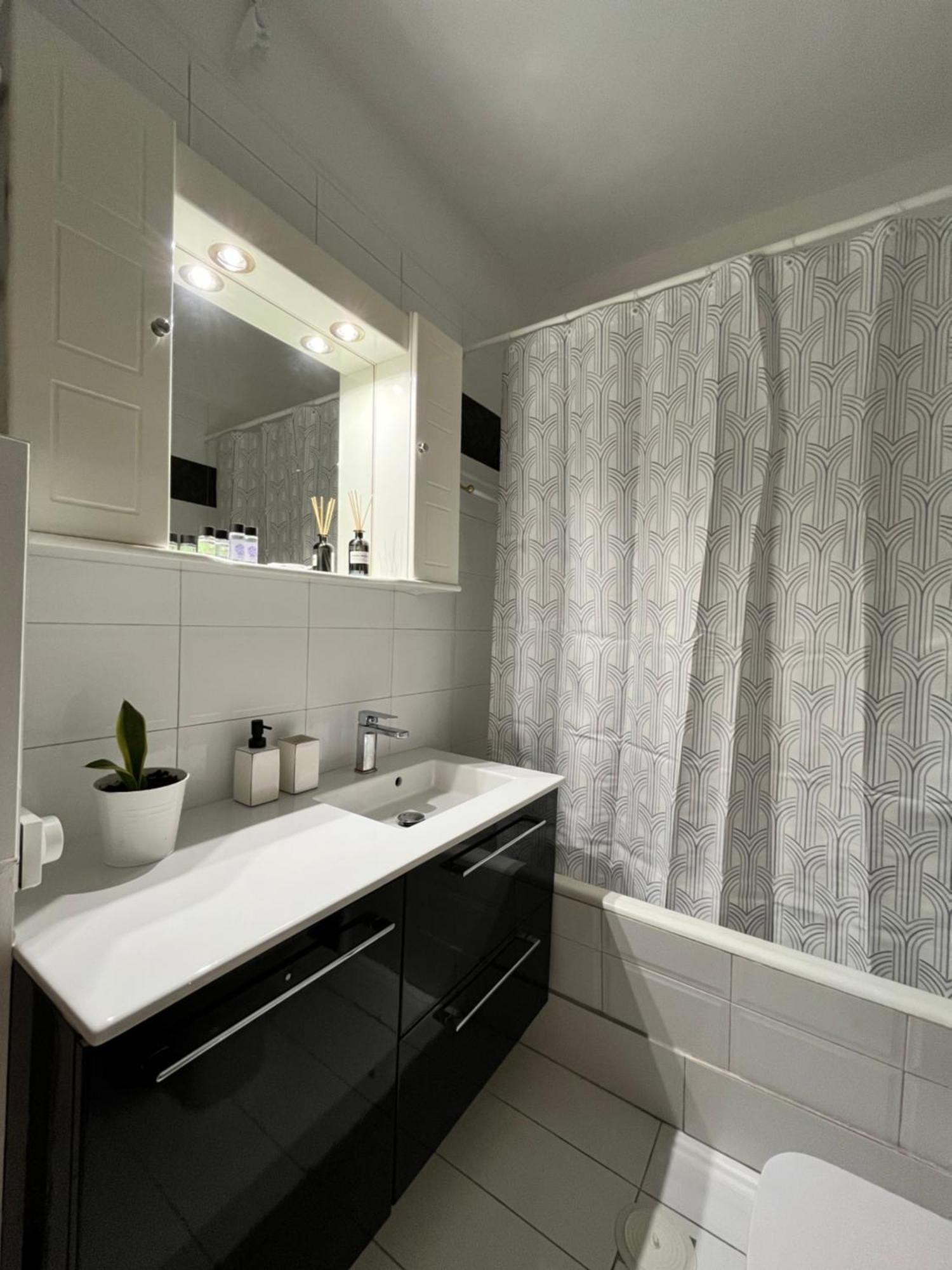 Quiet Apartment With Garden View In Kolonaki Atina Dış mekan fotoğraf